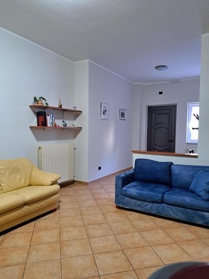 La Casa Di Mezzo-Affitti Brevi-Zona Ospedali Villa Busso Luaran gambar
