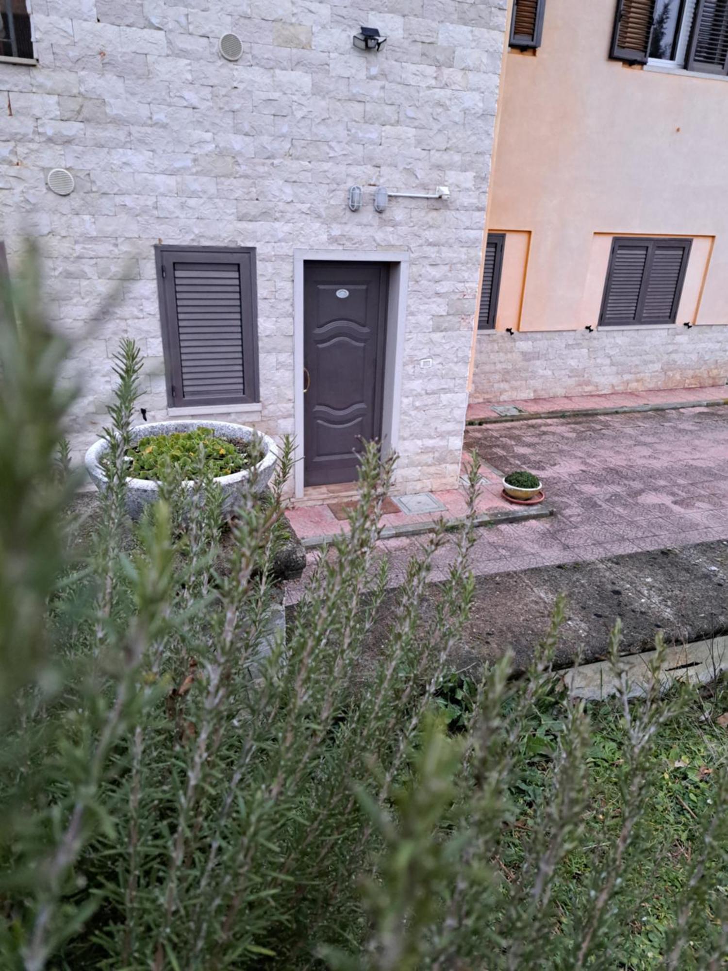 La Casa Di Mezzo-Affitti Brevi-Zona Ospedali Villa Busso Luaran gambar